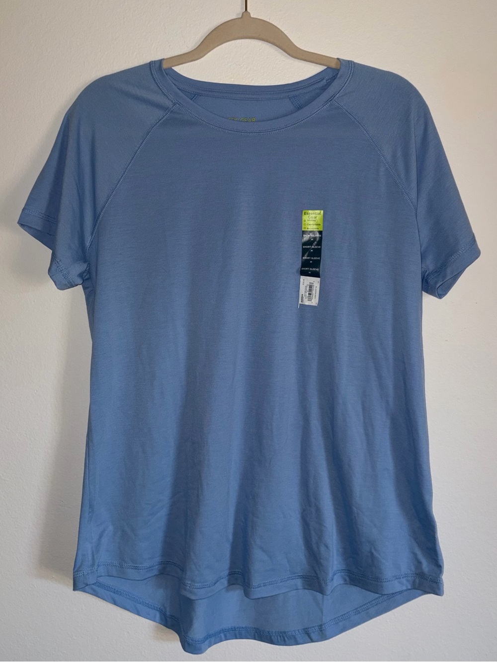 NWT Tek Gear T-Shirt Blue Essential Gear Short Sleeve Top Active Size Medium